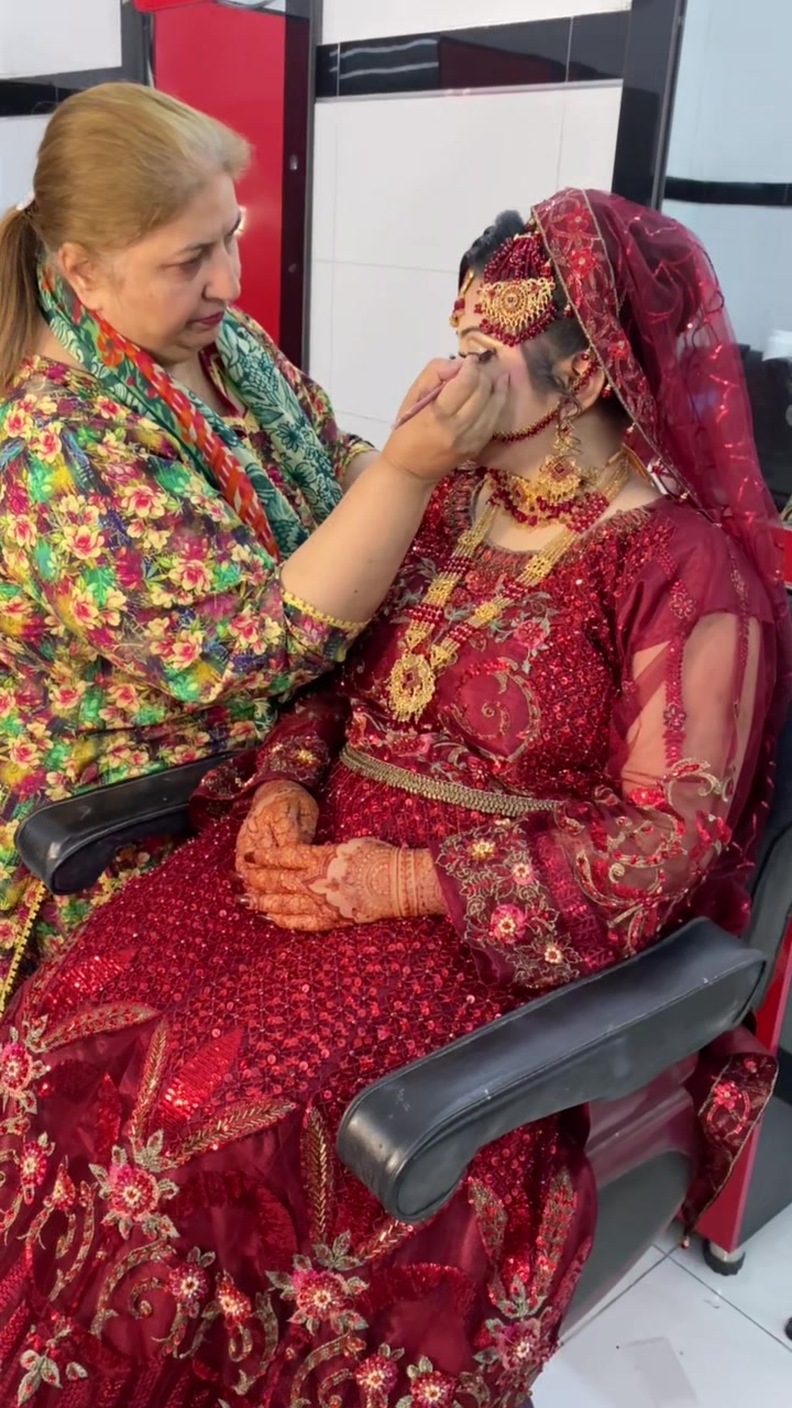 @Aqsa beauty clinic & institute