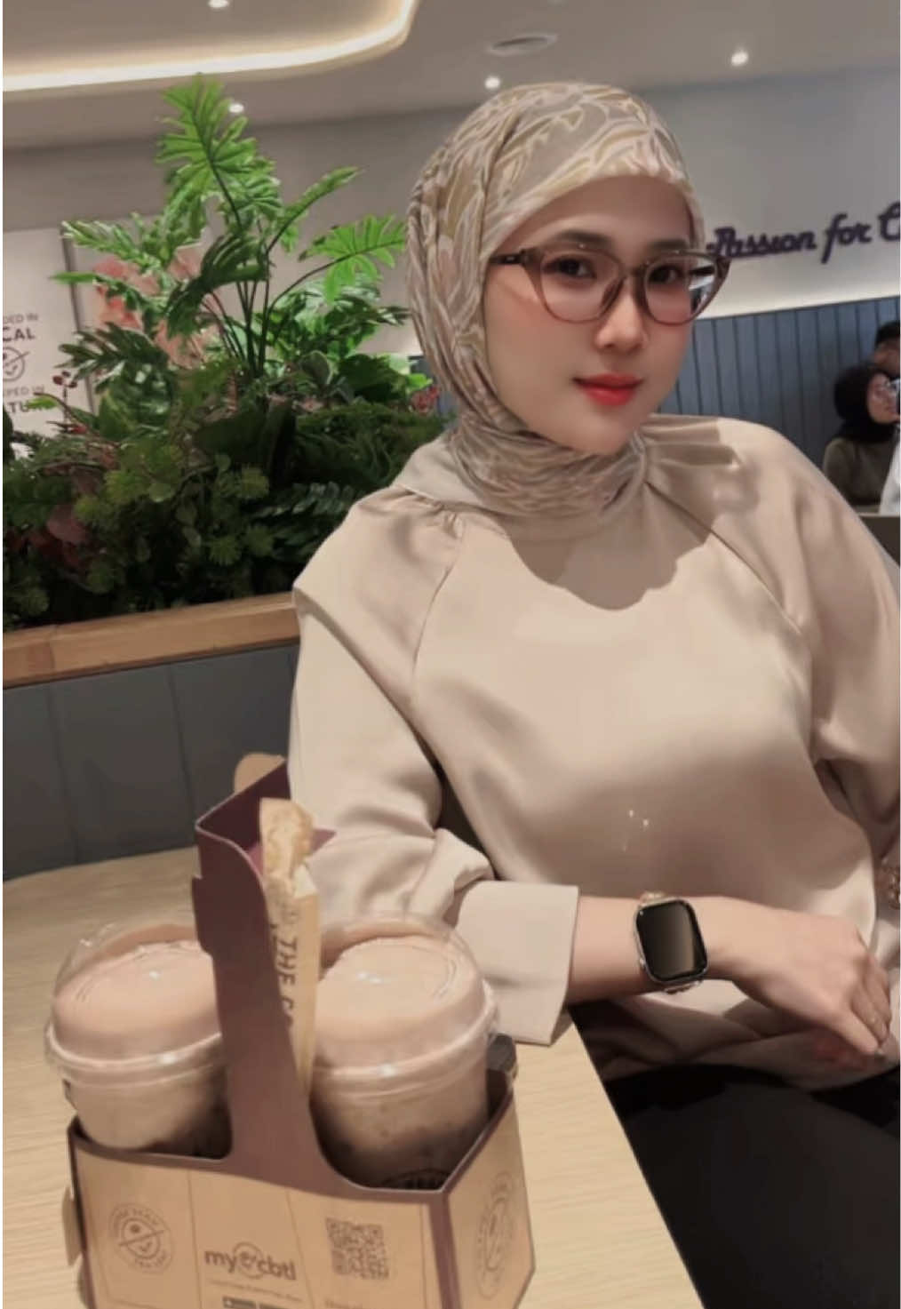@Hawa Moja🦋