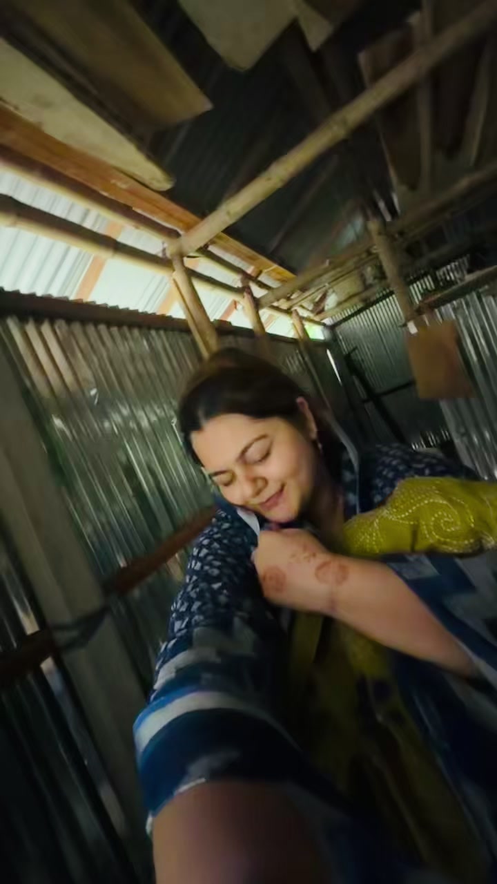 @Silvi👩&zwj;❤️&zwj;👨 (সিলভি)