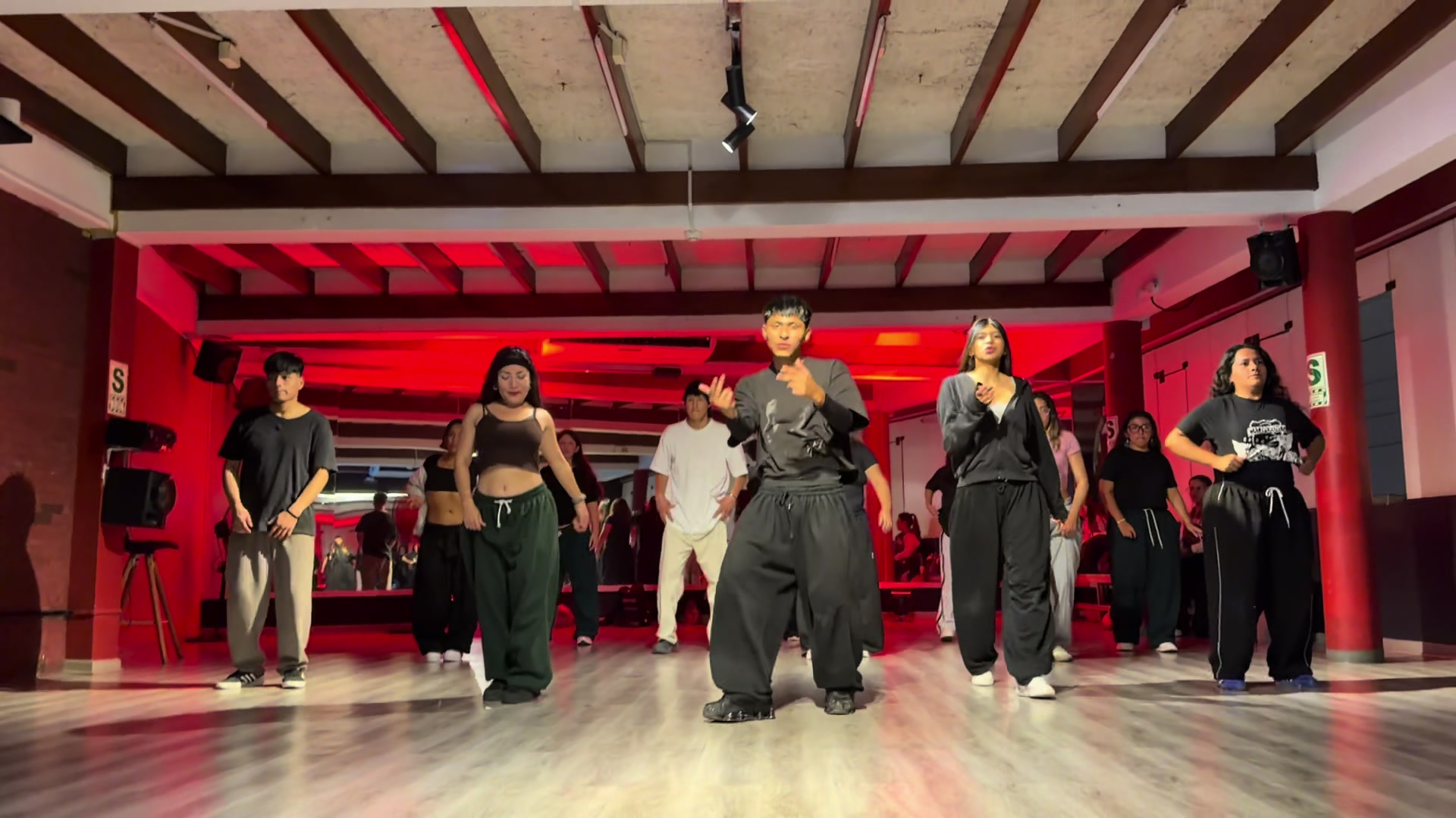 @X FORCE - ESCUELA DE BAILE