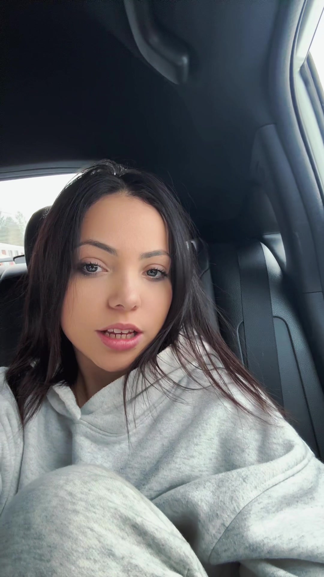 @Nia