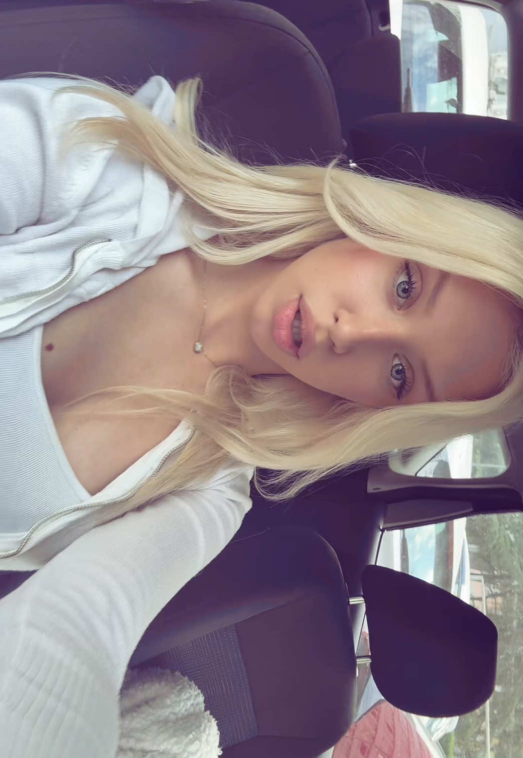 @Blonde Lena 🌟