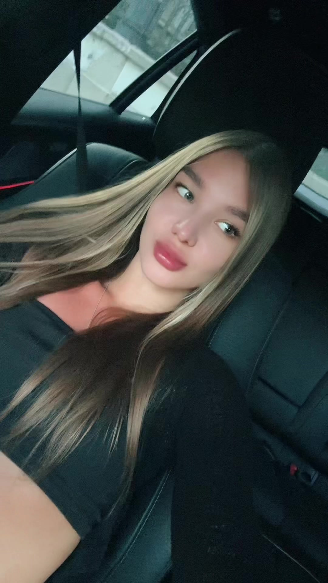 @Elina