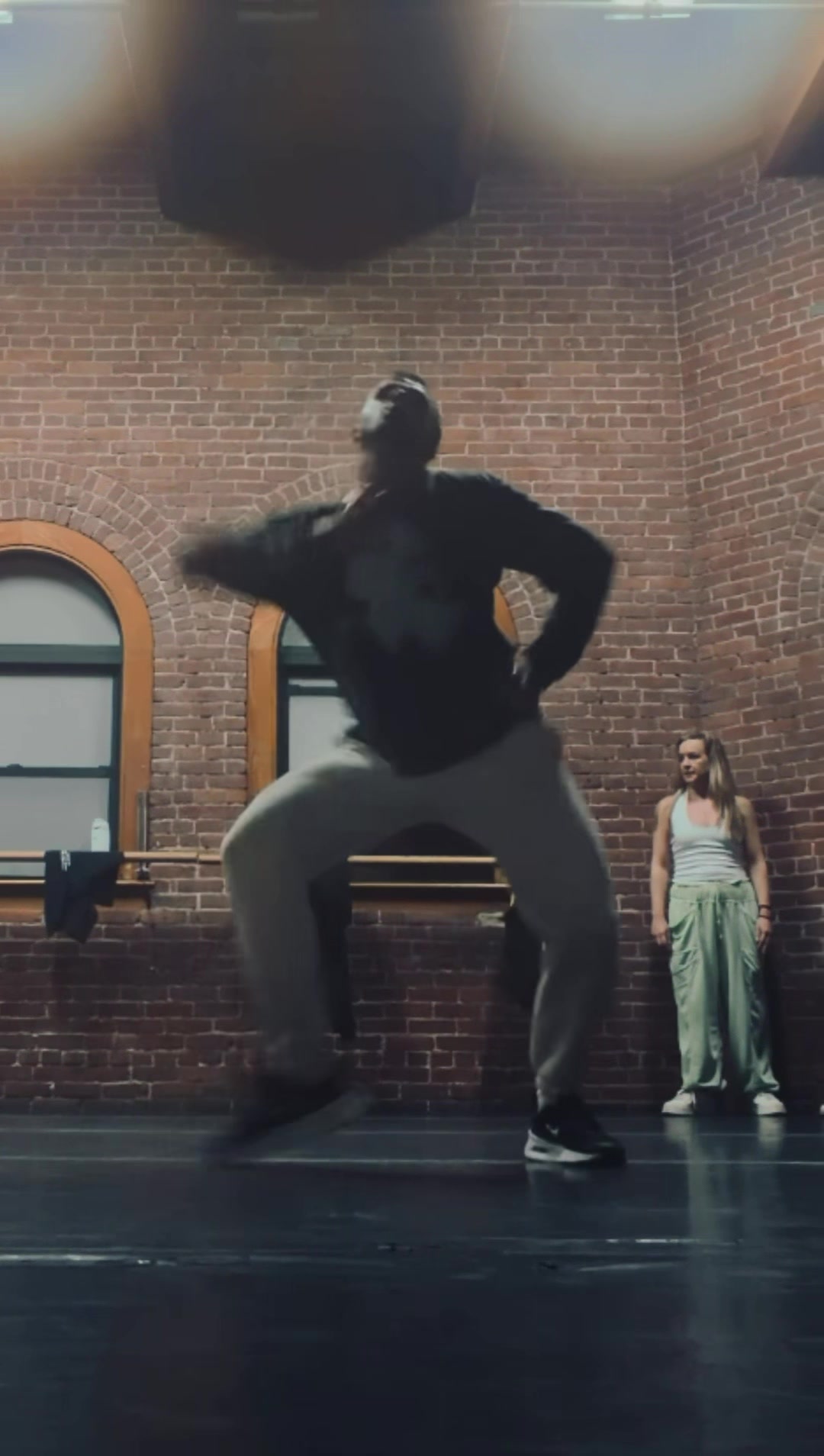 @alexmolledance