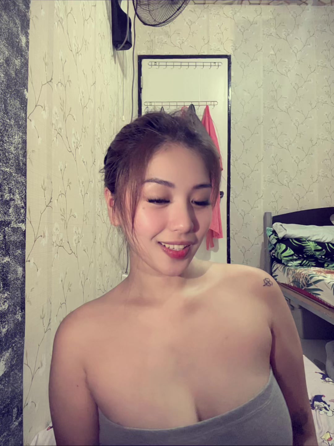 @jaja ng ina mo