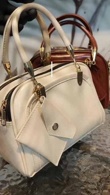 @ArmaVela Bags