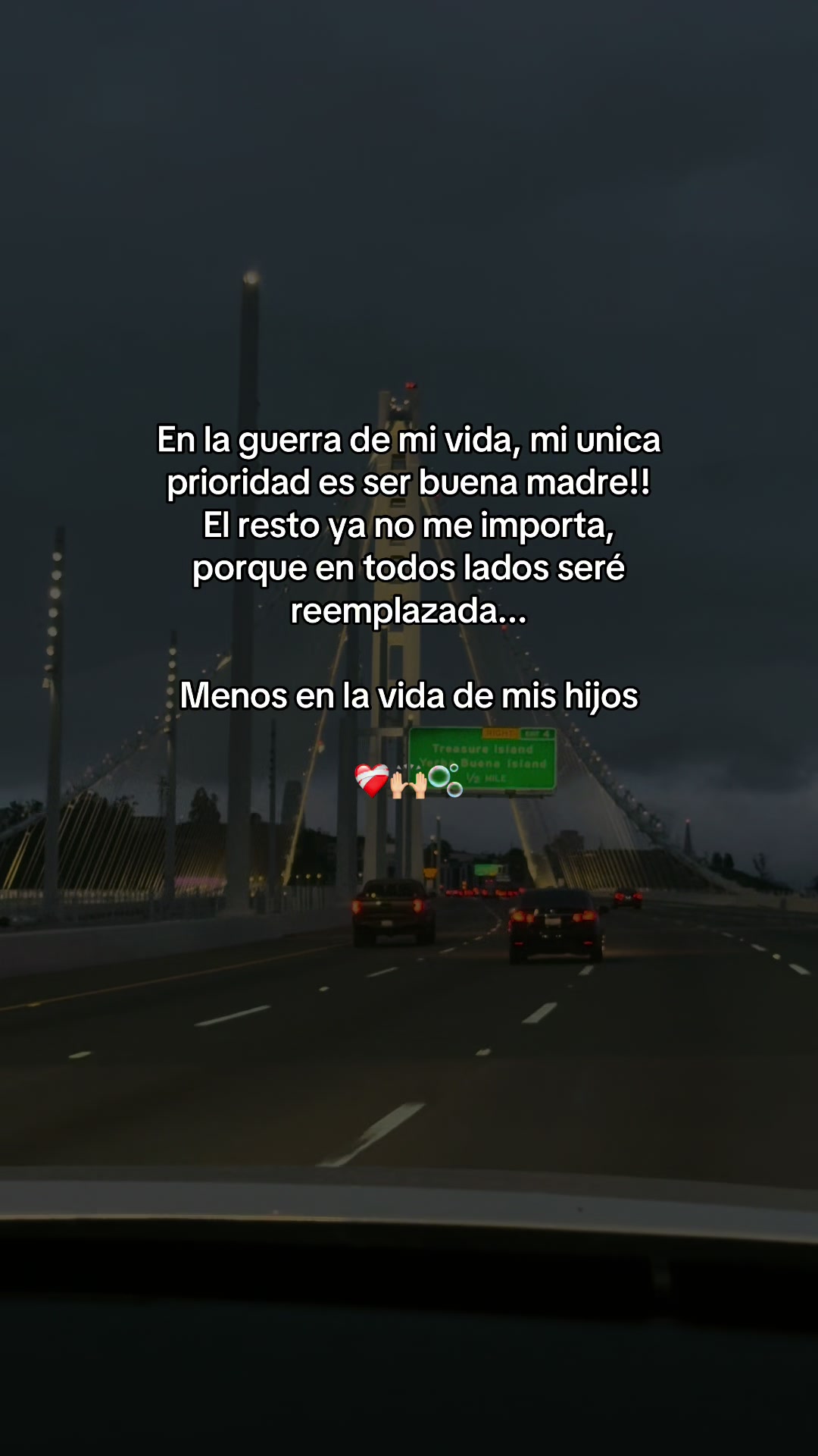 @dolphin72_