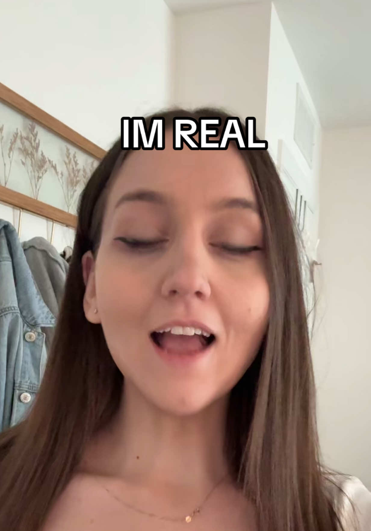 @Ellesquishy