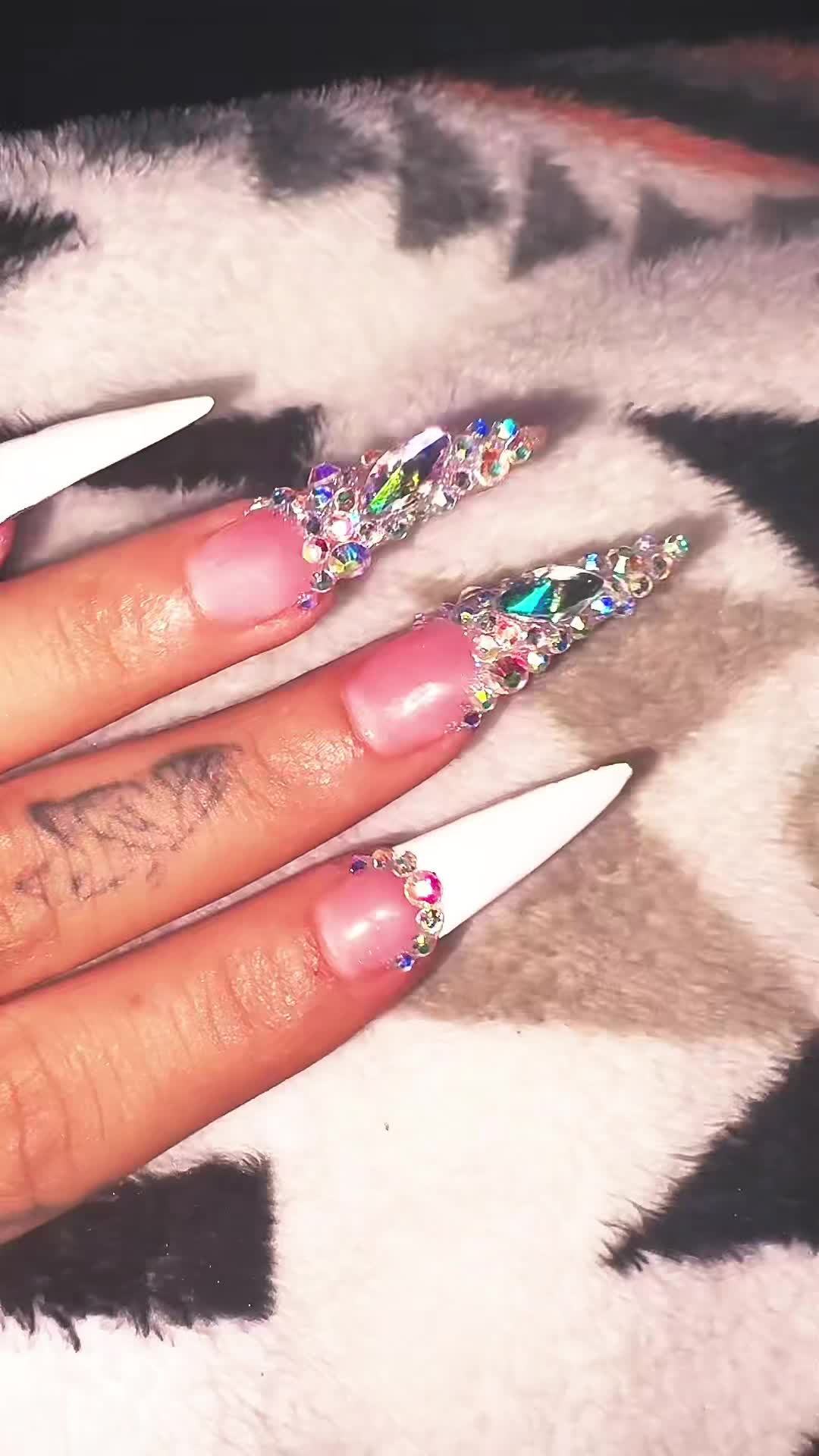 @CherryClawz๐๐