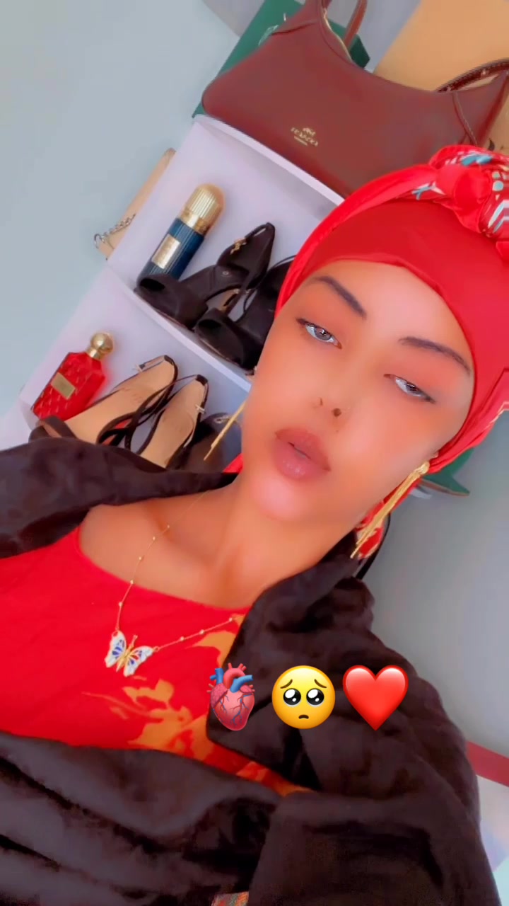 @Dhalgeesi🦁👸 💸💎🦋💃🏽