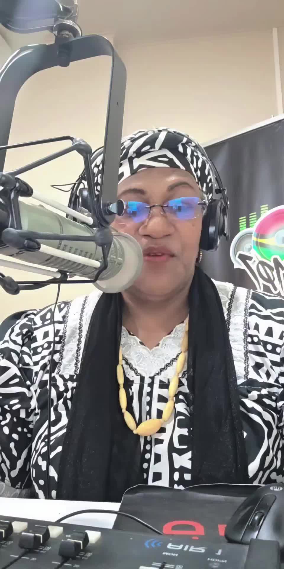 @Kizzy Kalsakau