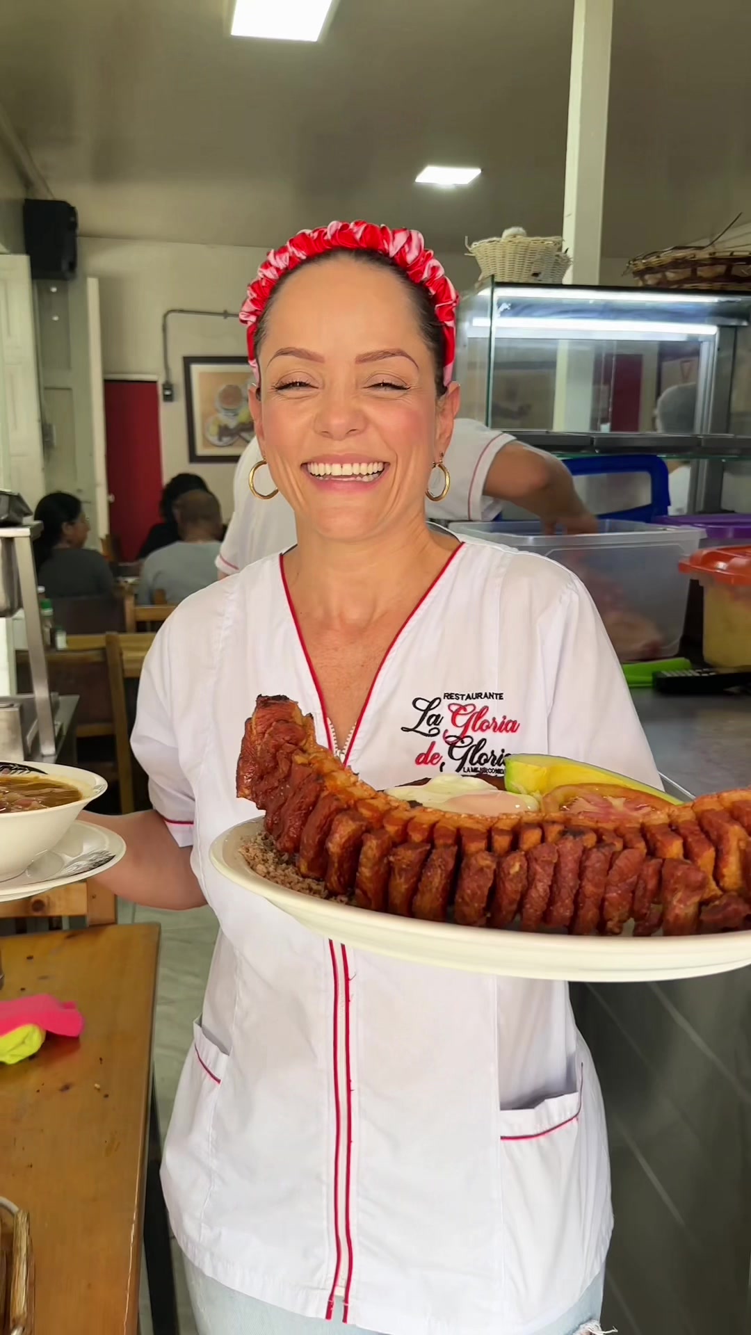 @LolaCarolaFood