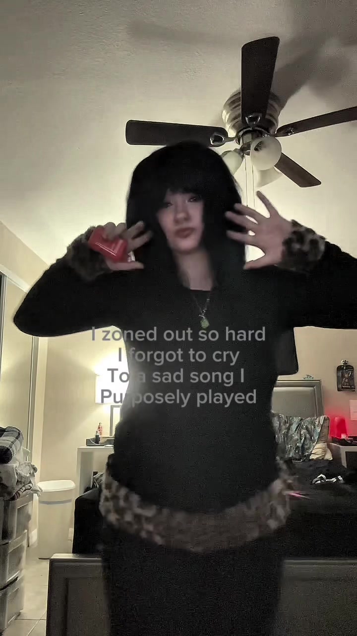 @𝙻