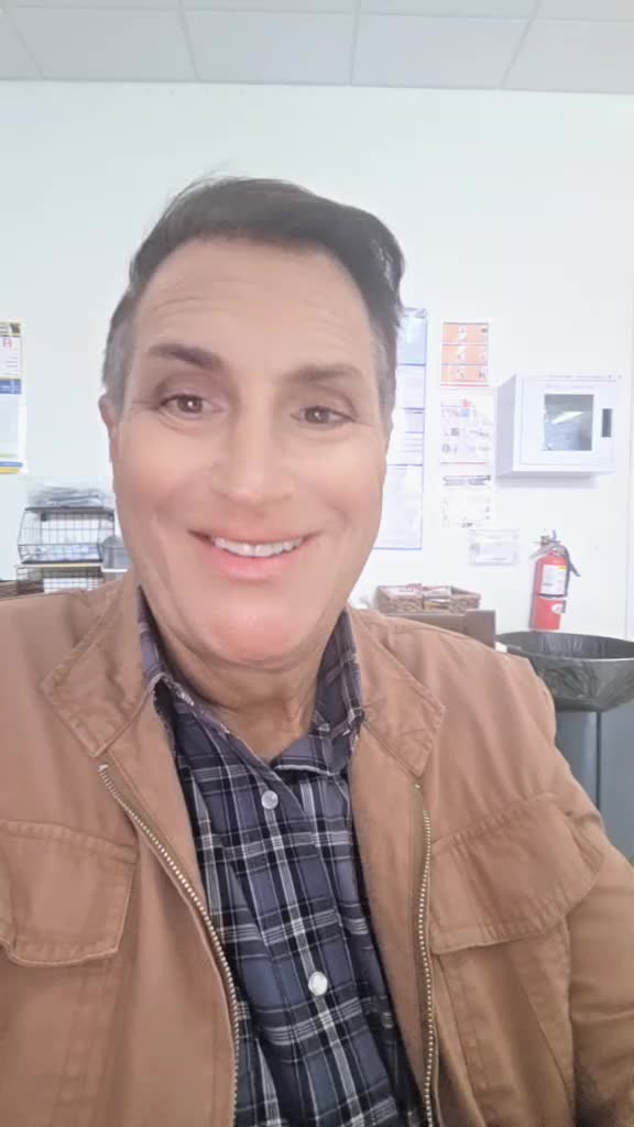 @Shirtless Eddie