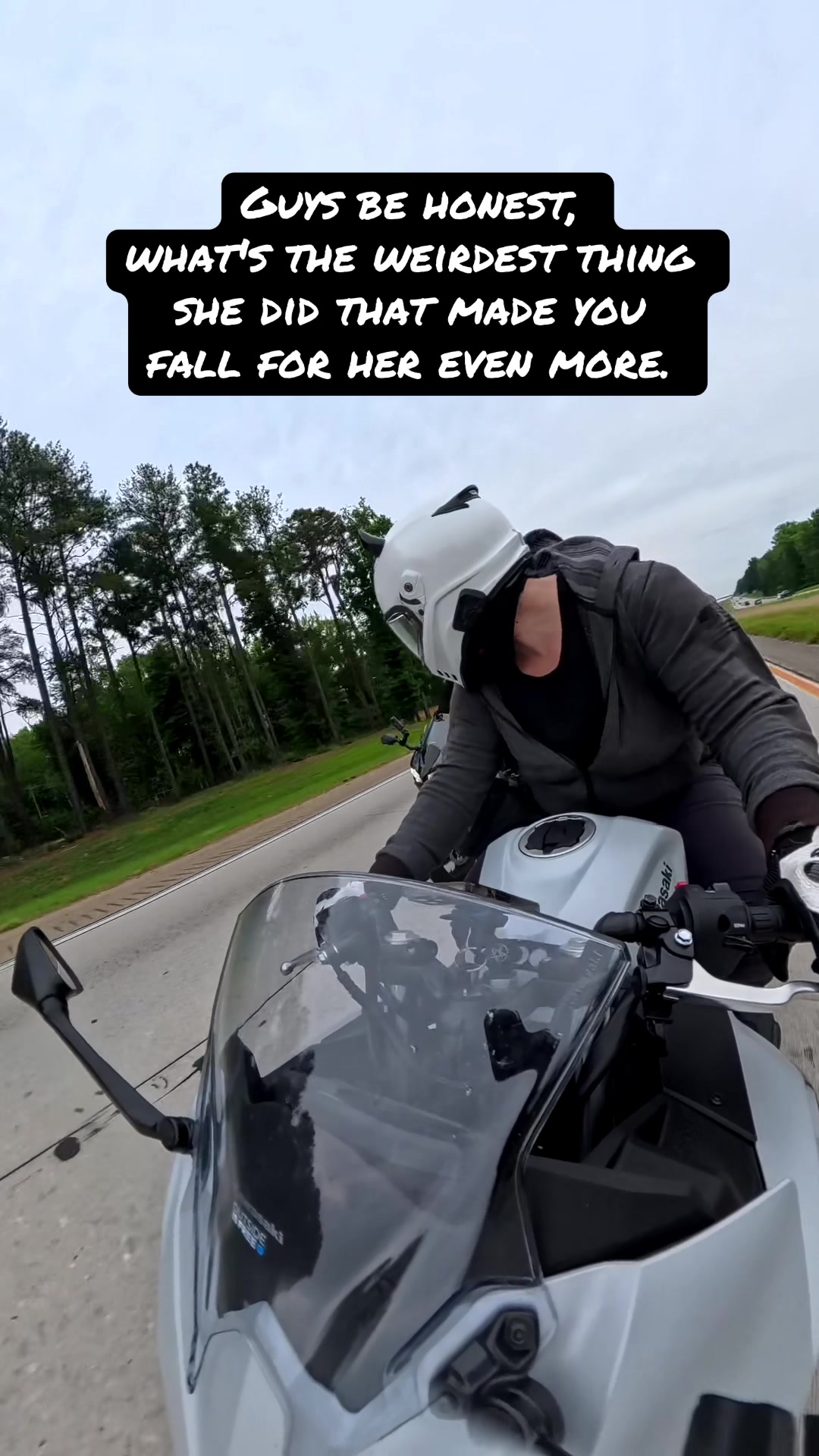 @MoonlitMoto