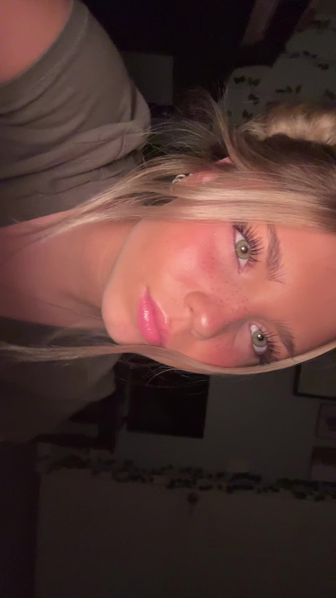 @$elena😛
