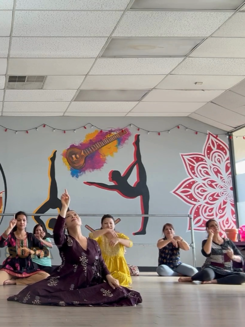 @shrutisdanceandyoga