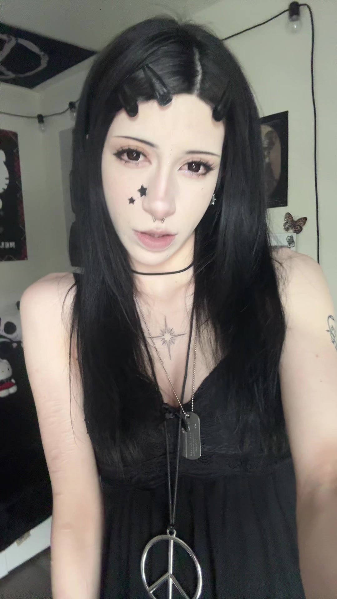 @☠︎