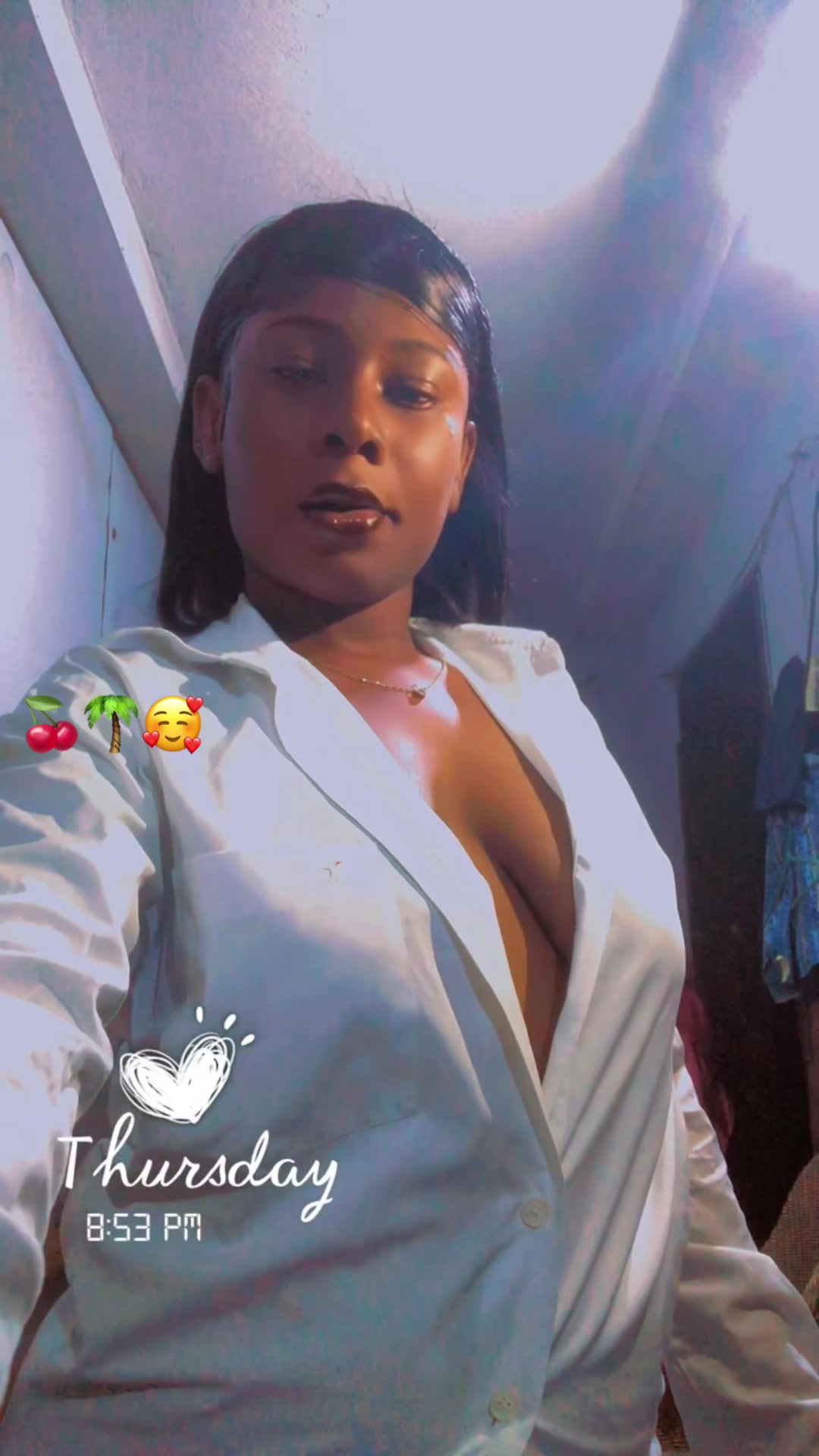 @Samie Bee🐝🍒🧸🎀🥀♌️