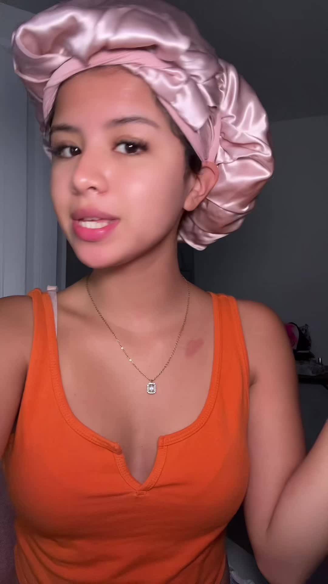 @Valentina