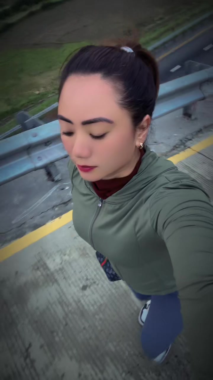 @Hira Maya Waiba