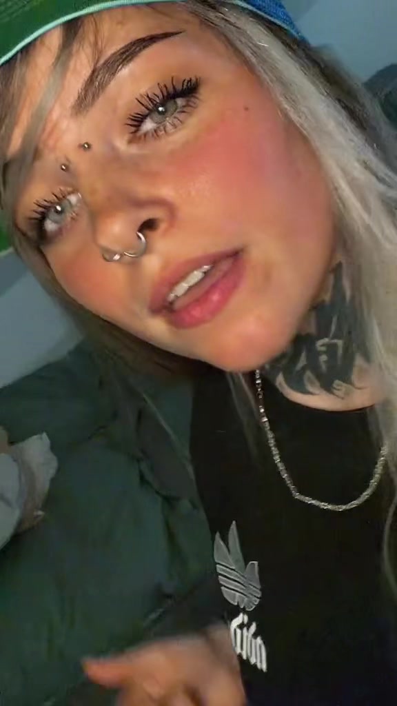 @𝕮𝖍𝖆𝖓𝖙𝖎