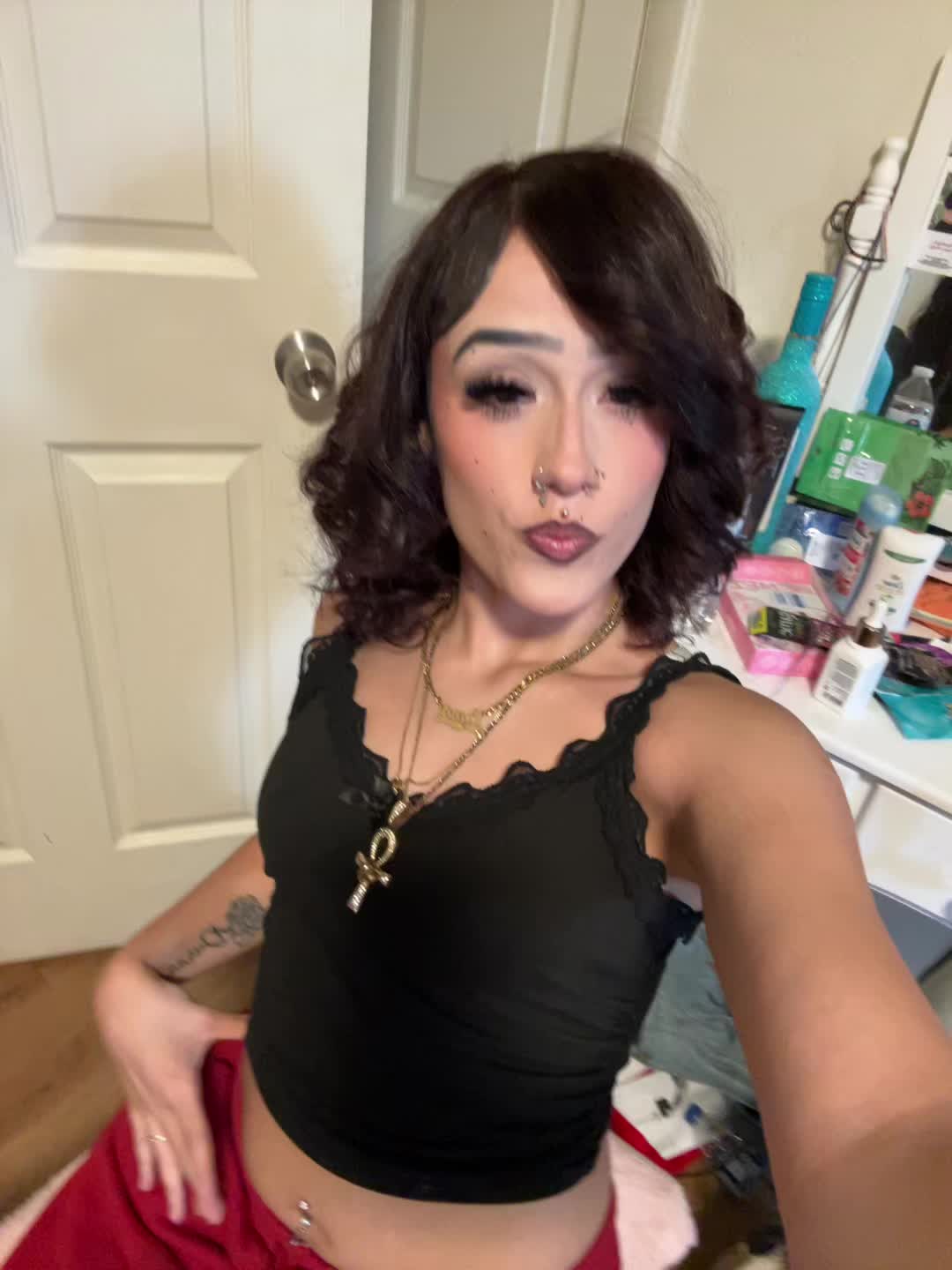 @♛