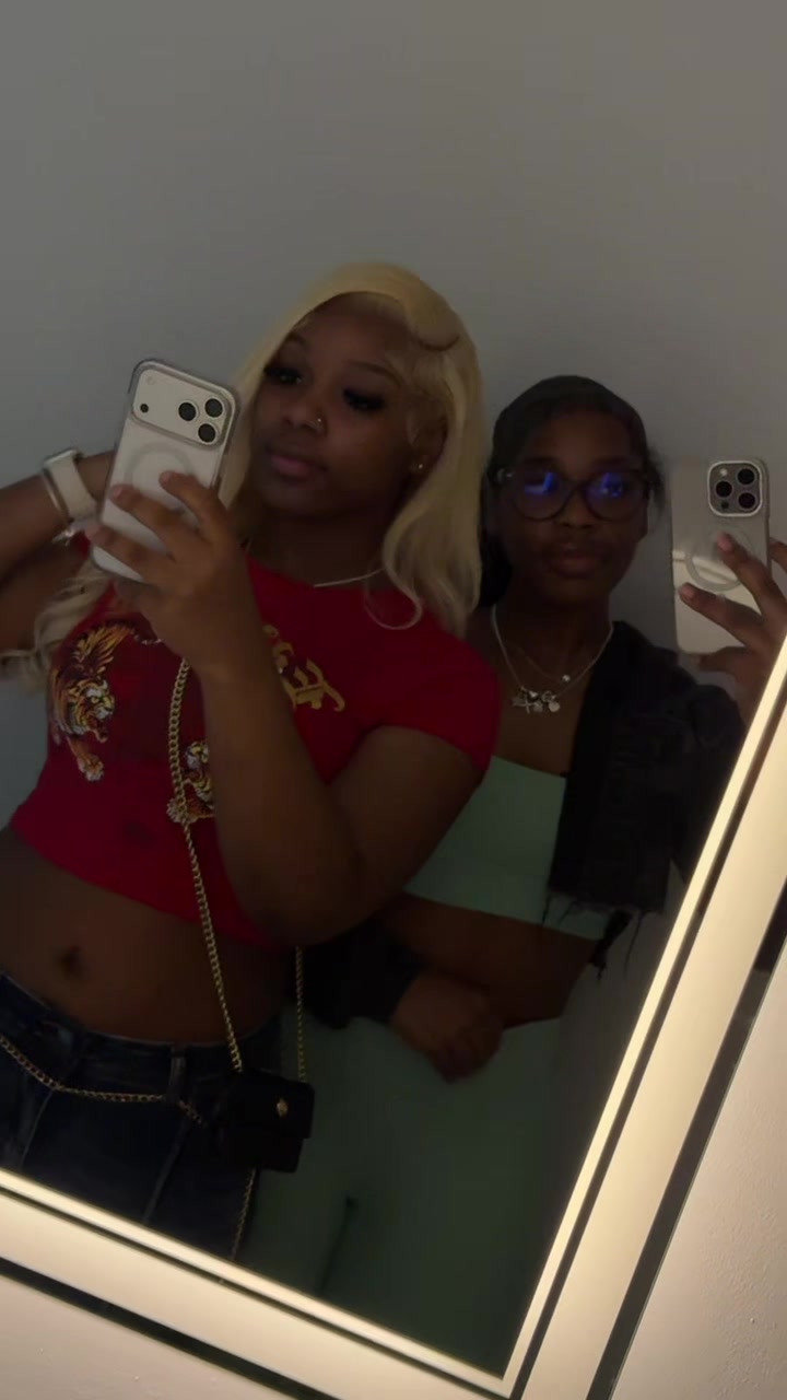 @somesexyloser_