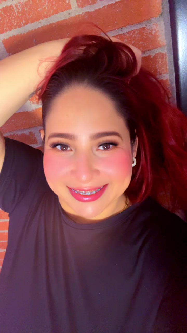 @lolapopvibes