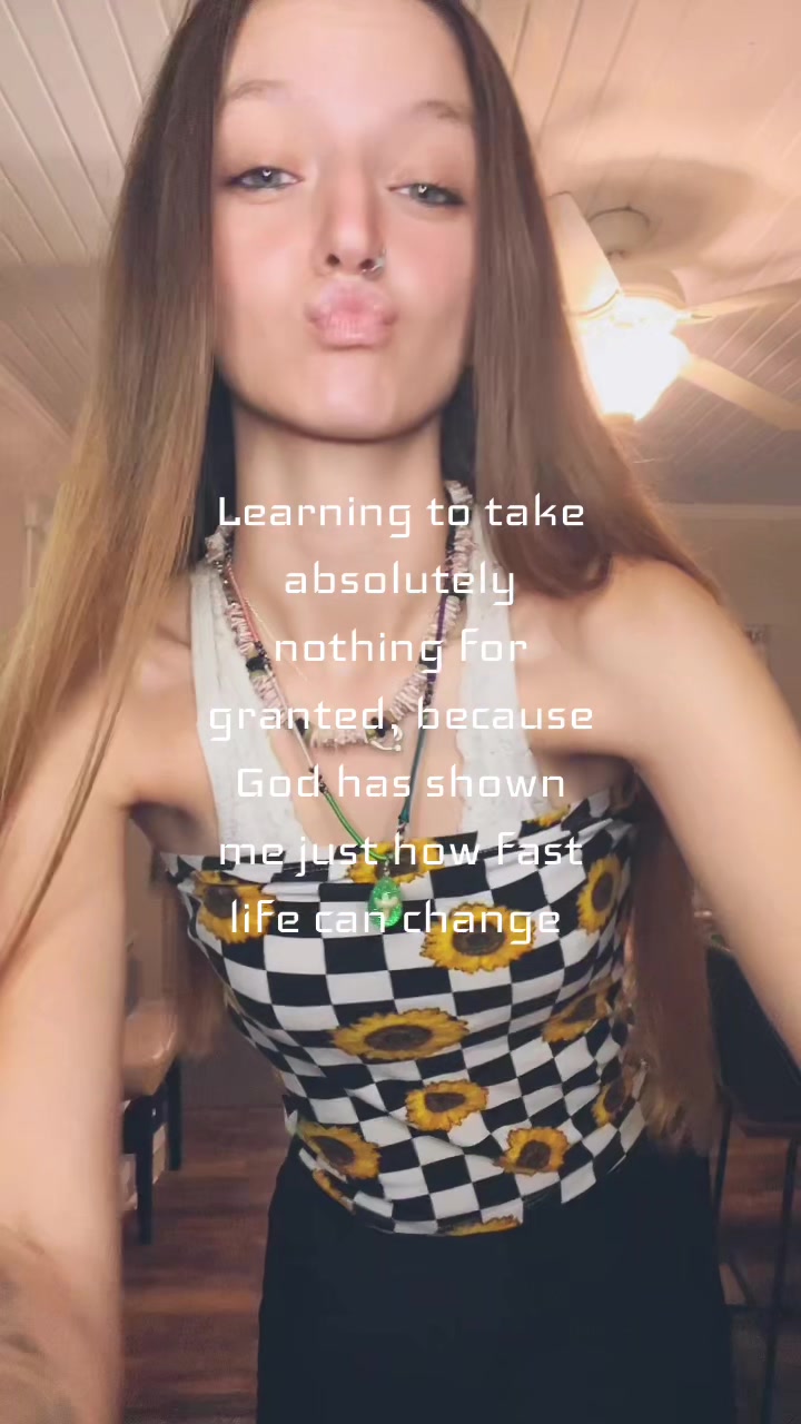 @lindsey_brie