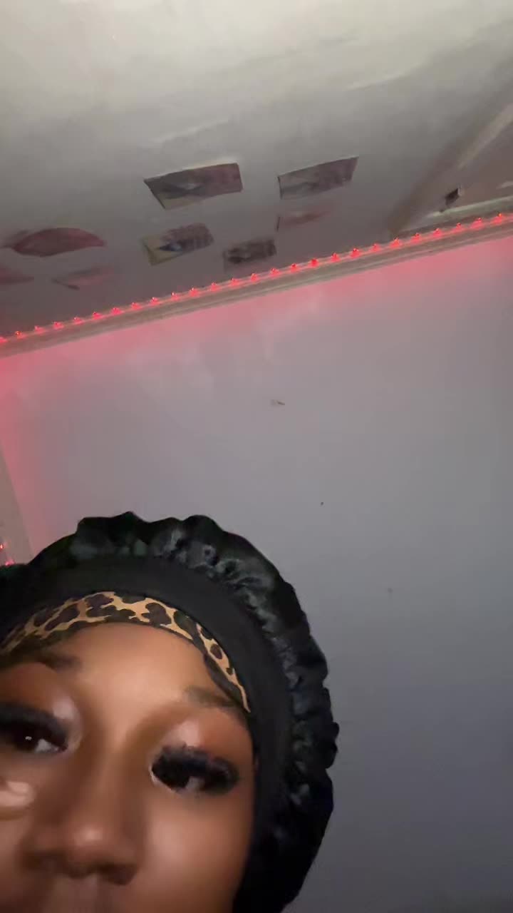@😌