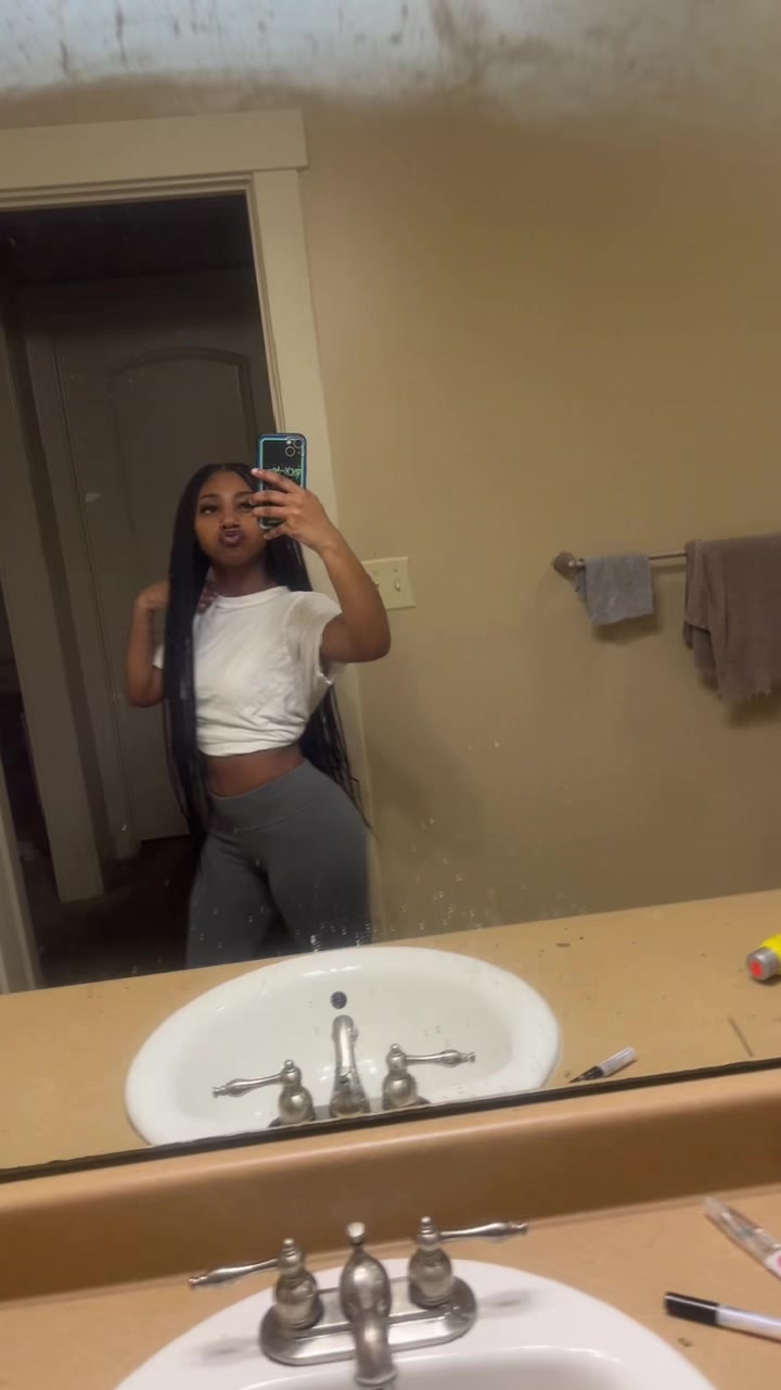 @👸🏽