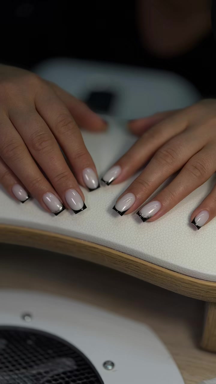 @𝔼&bull;𝕂&bull; Nail Master