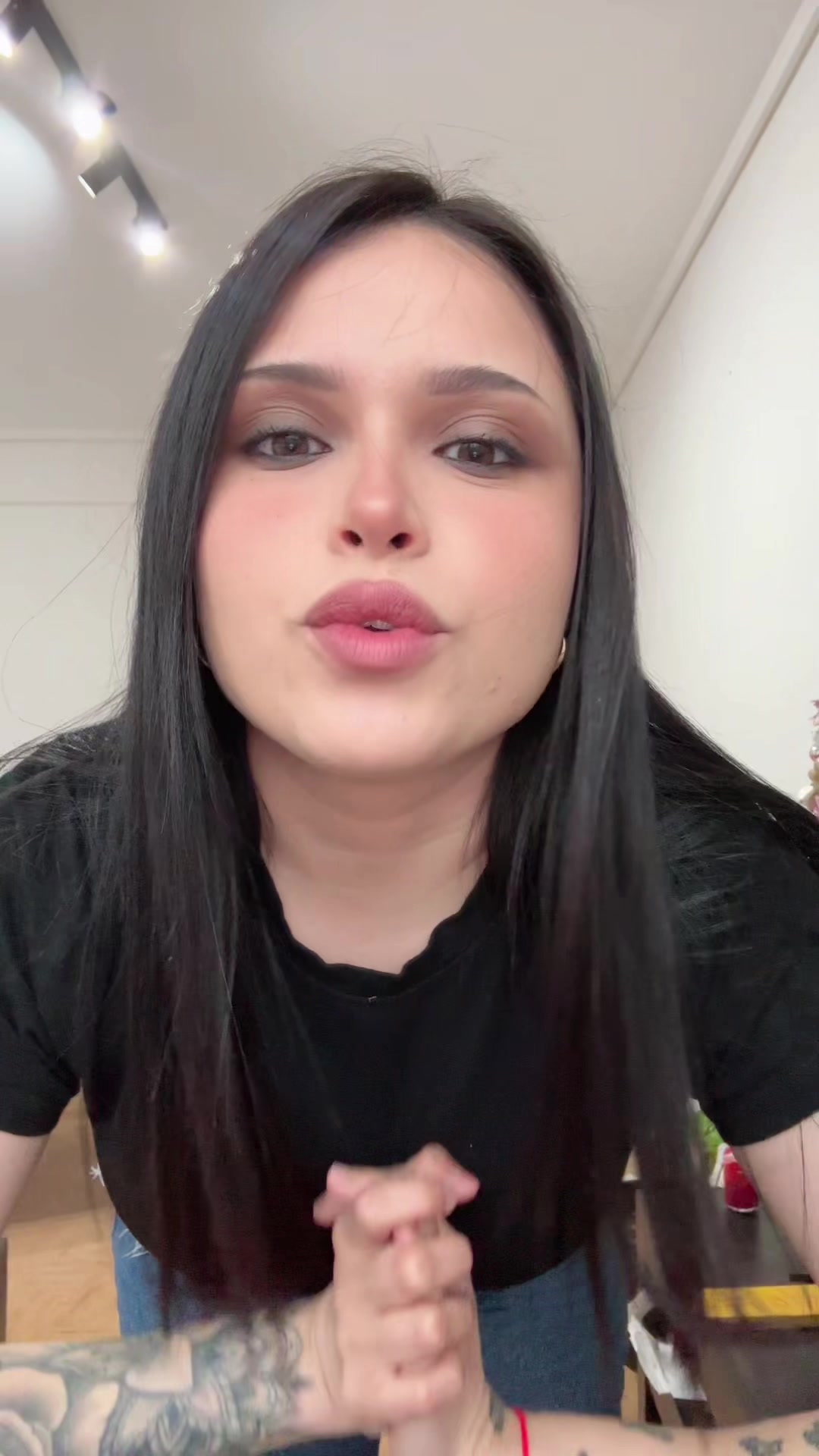 @EMI 🖤