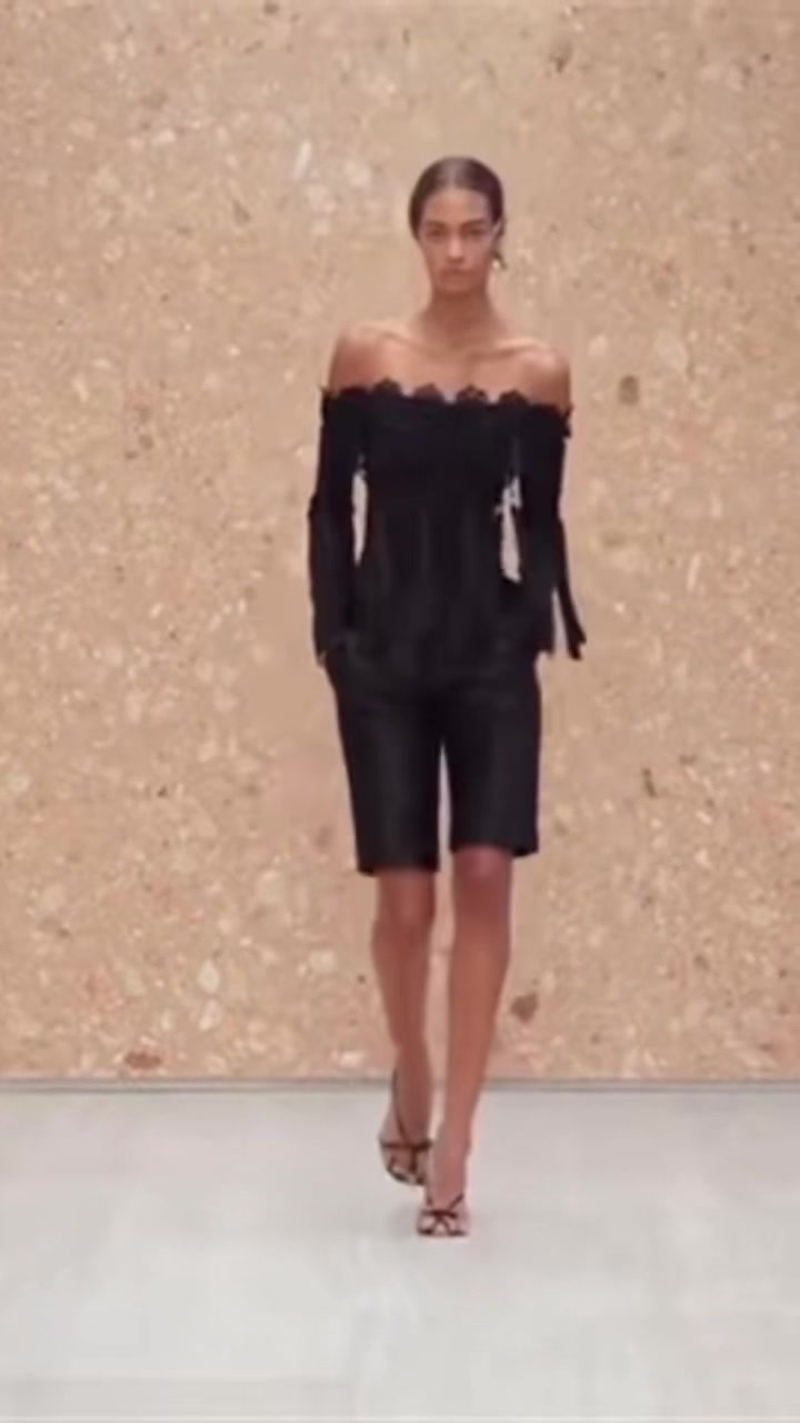 @models walk✨