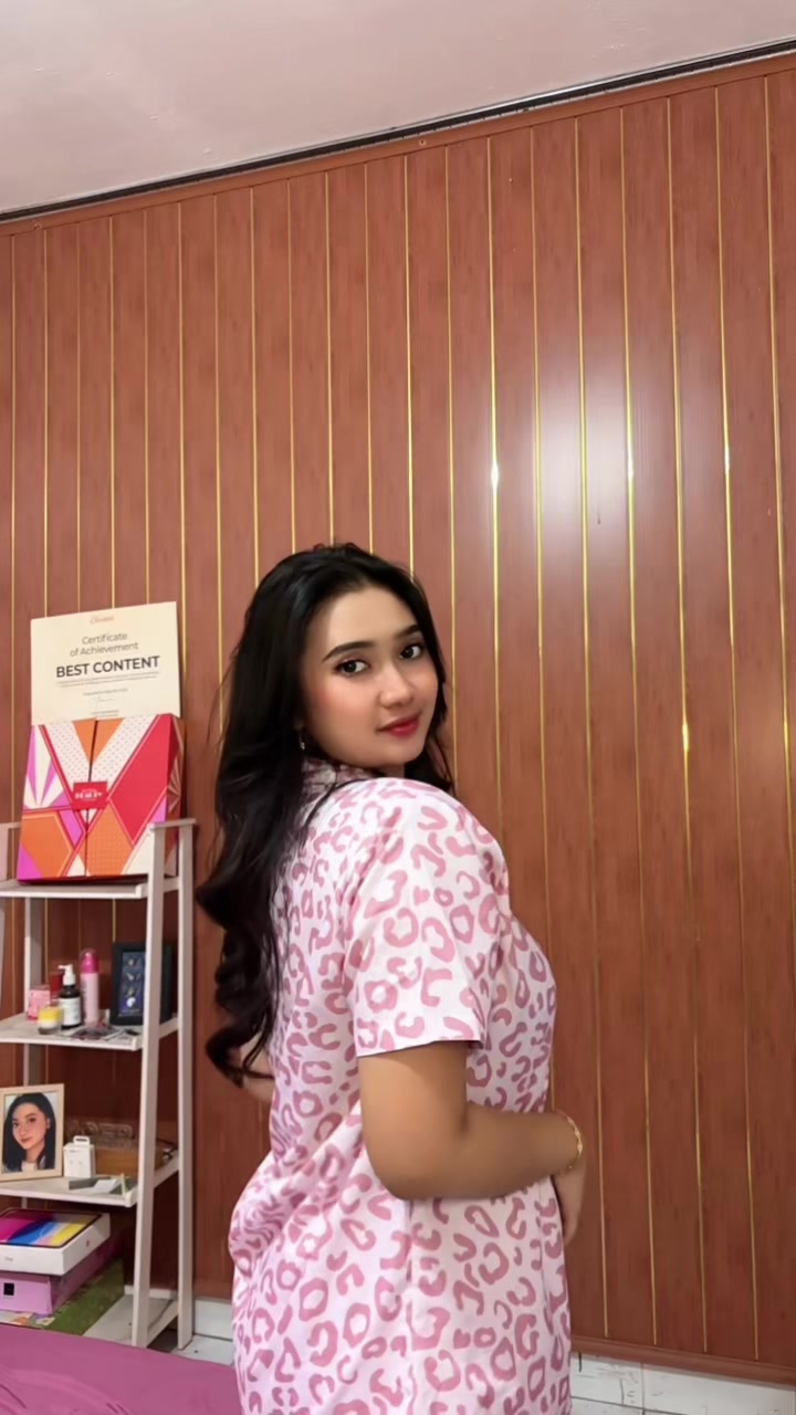 @ririiana_