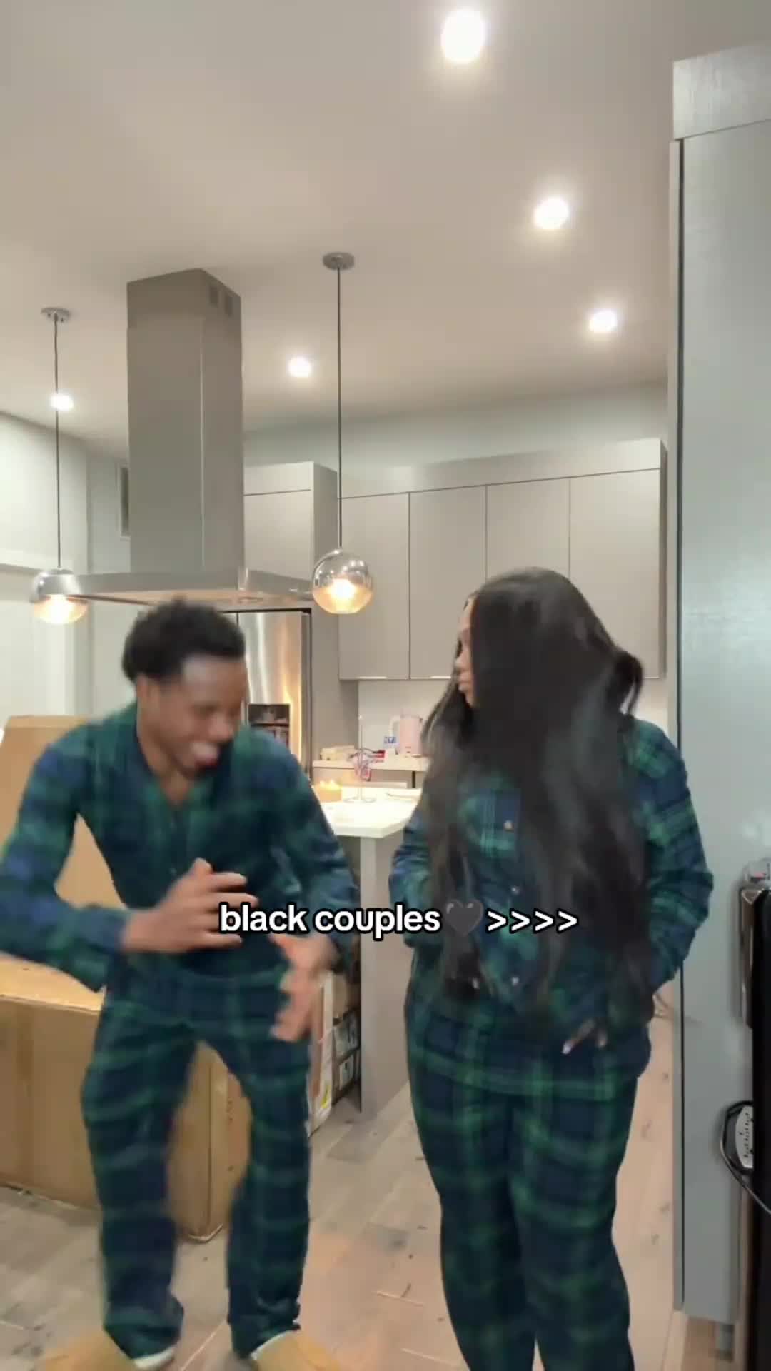@🤴🏿&👸🏿
