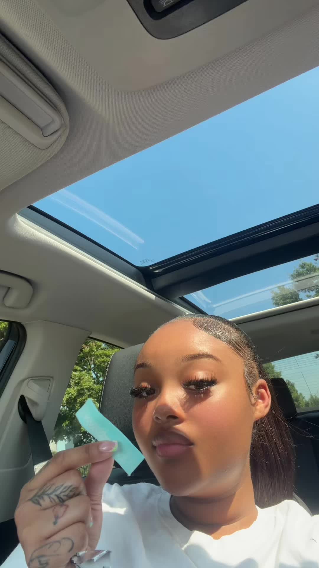 @Ari Wright | Hairstylist