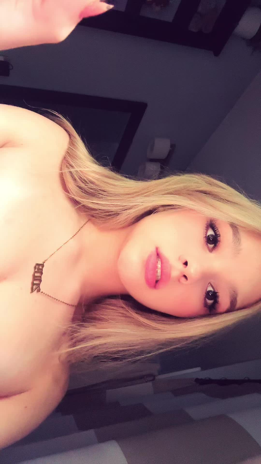@😻