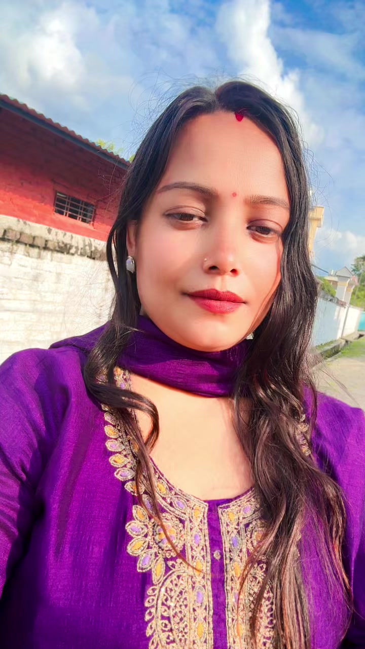 @Manjila sherpaili (R)❤️
