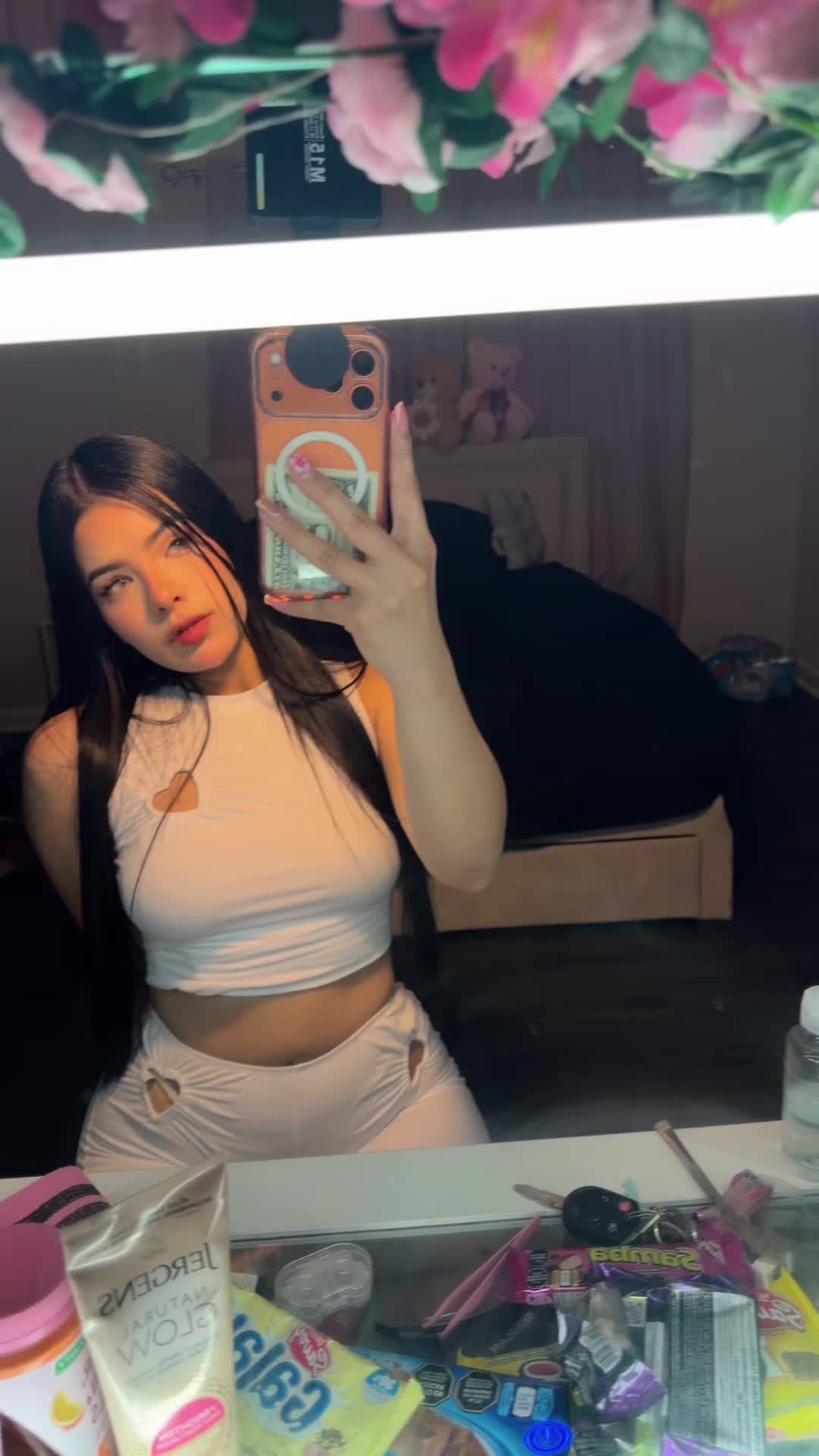 @Issa🥥🤍
