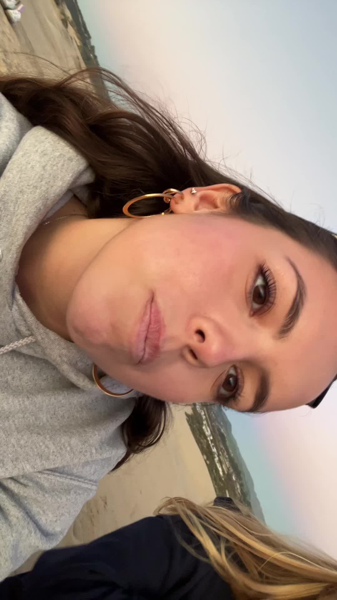 @Elisa