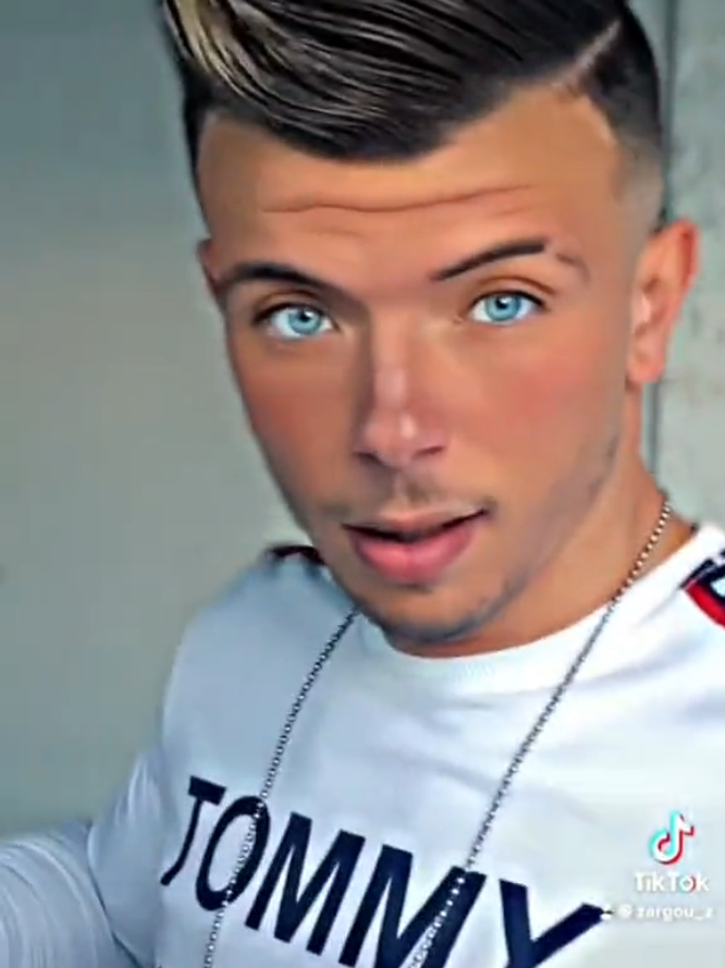 @Ziň__&Ocirc;ű 🐊👑