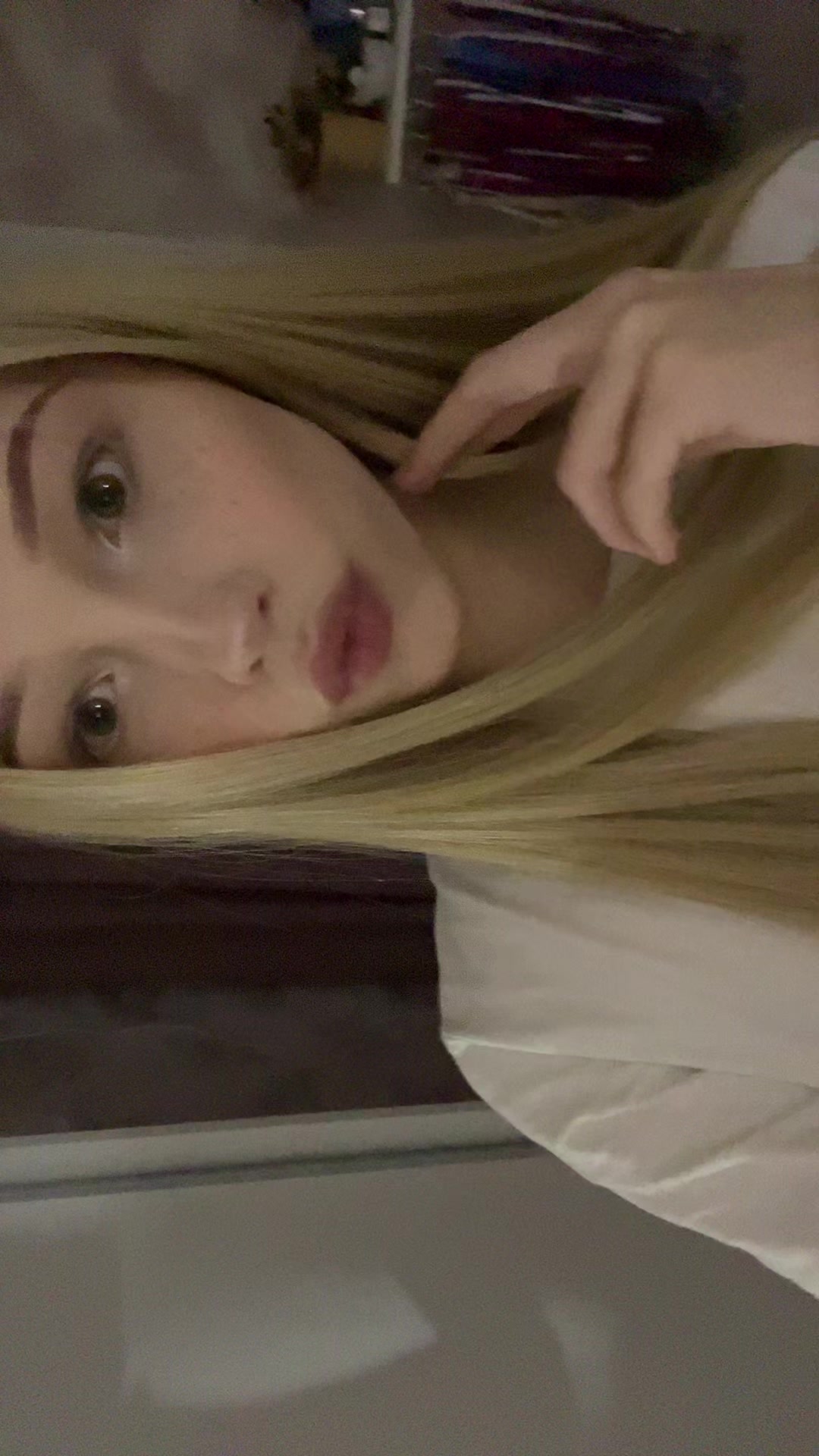 @77//