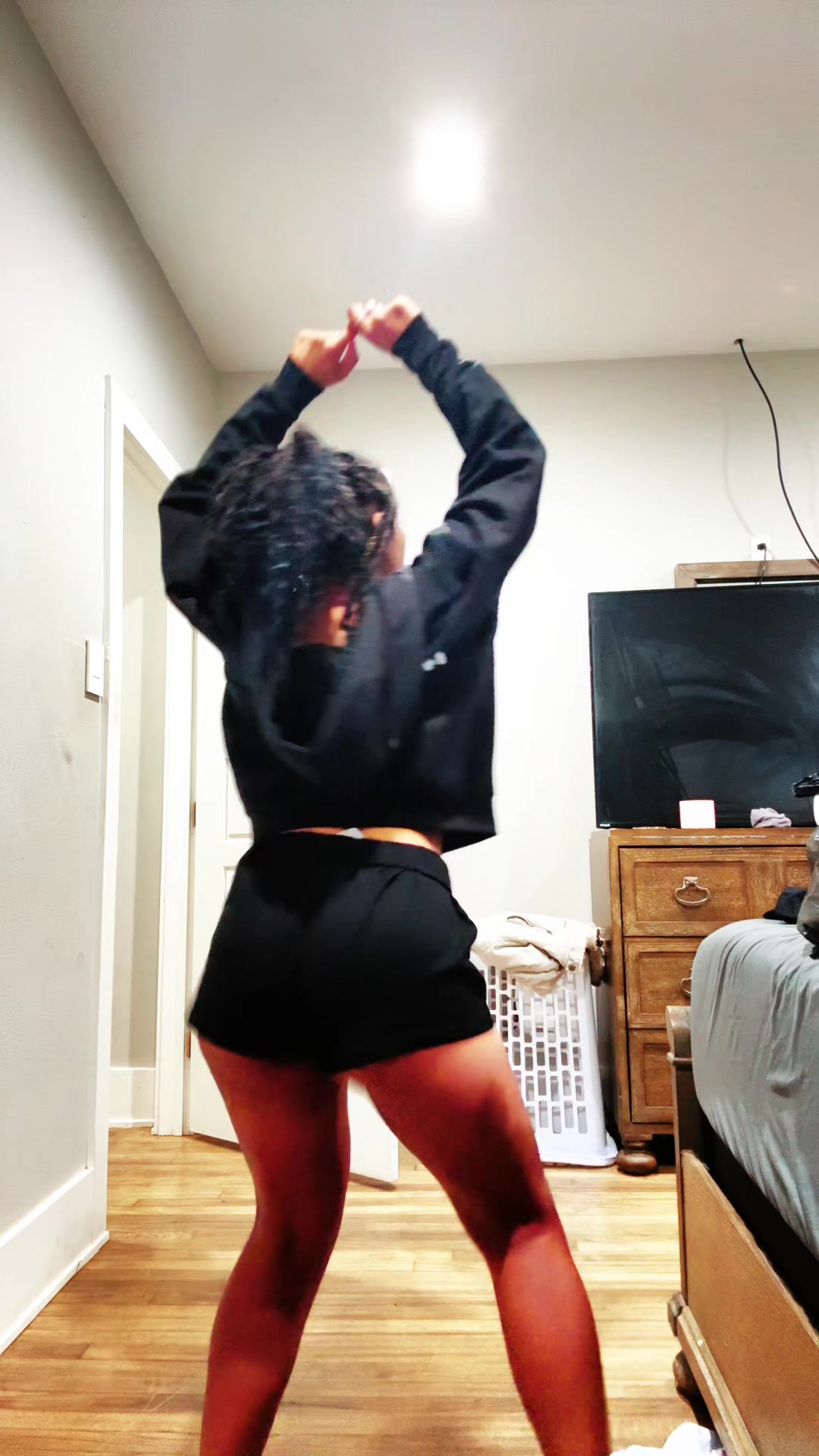 @x.meiyaa