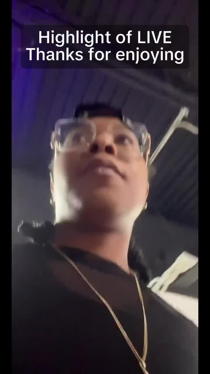 @Girl Flexxx The Dom