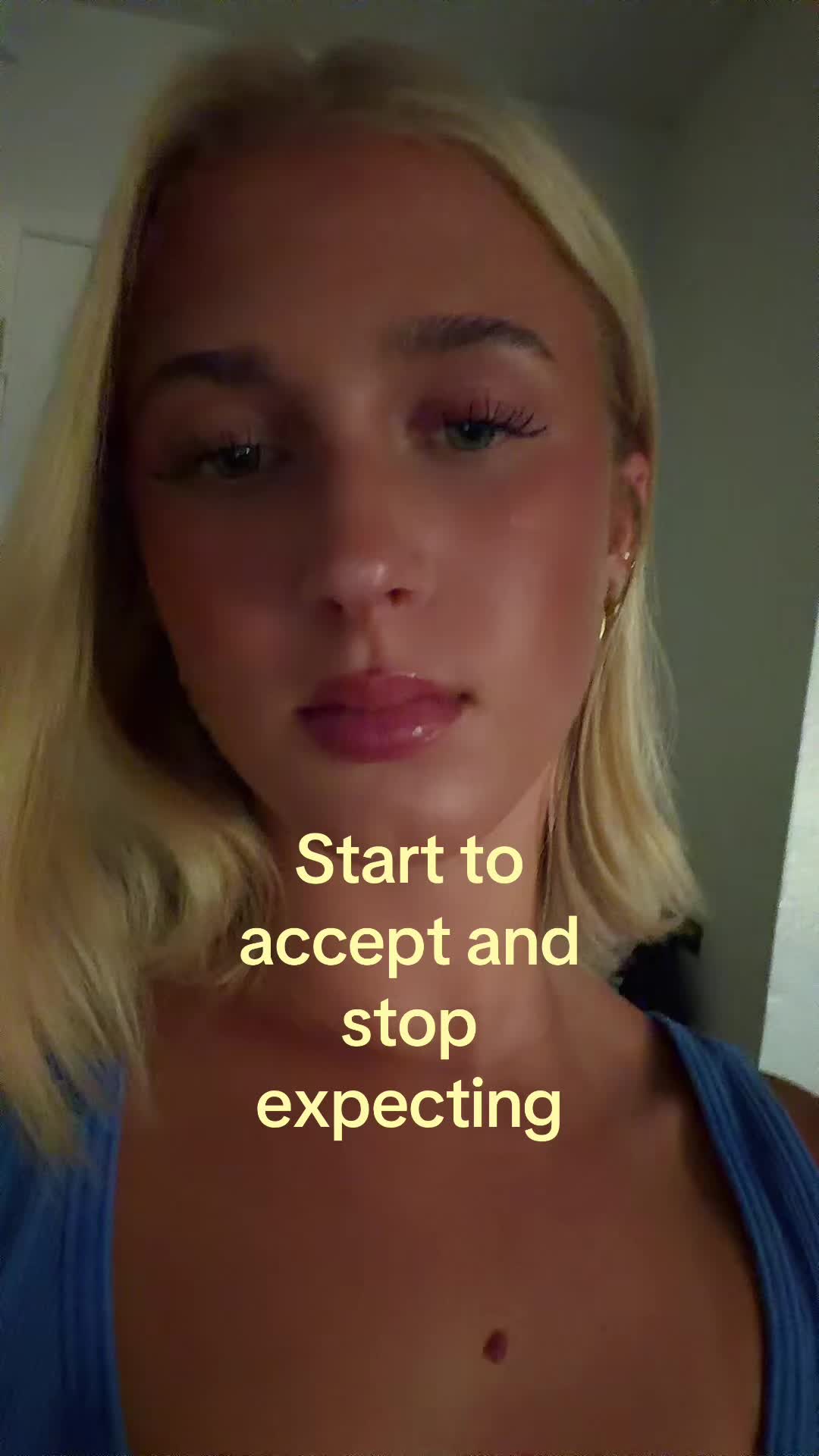 @theelliebarker
