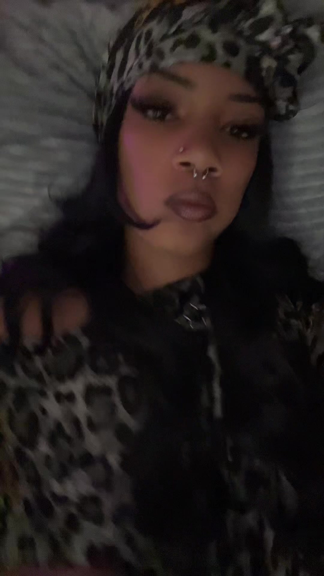 @✭