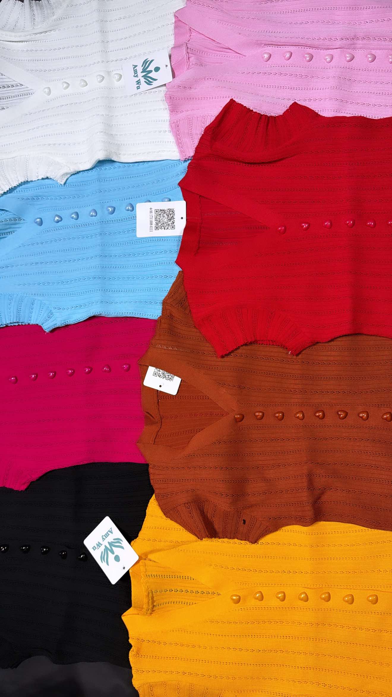 @Deluxebyaduke (CLOTHING STORE)