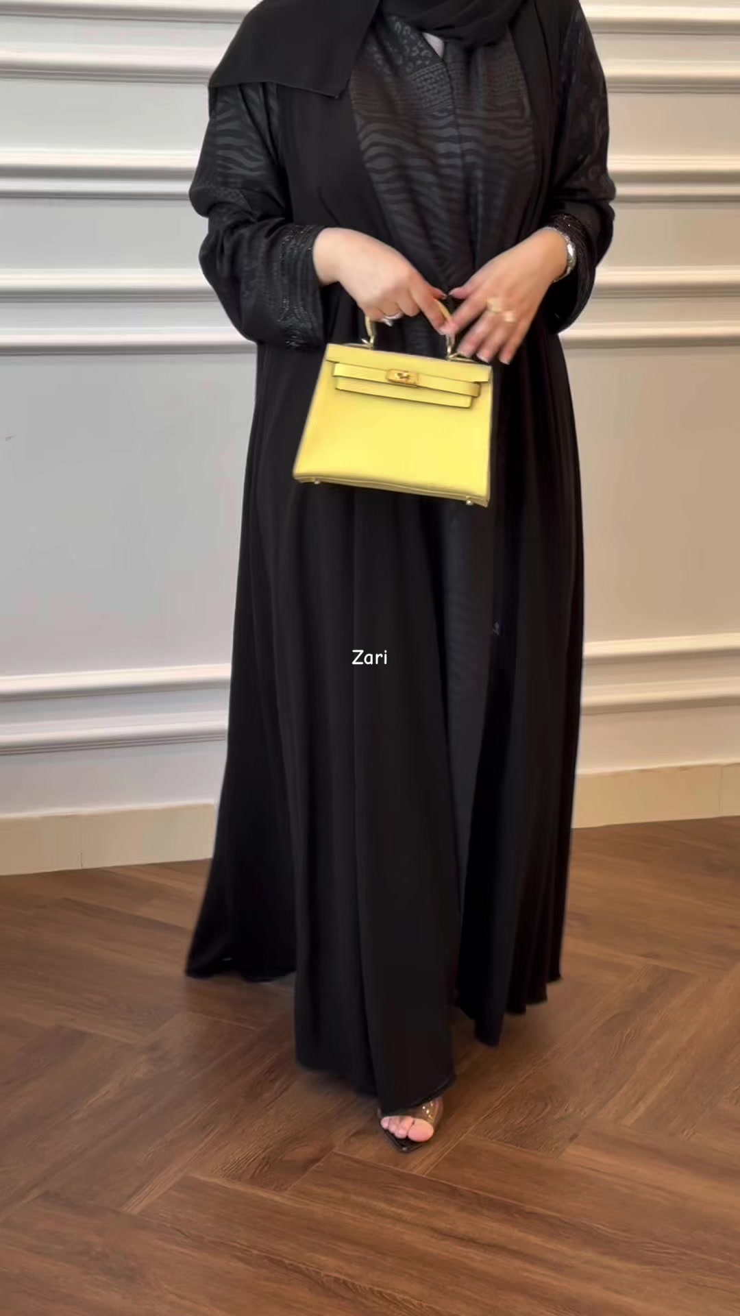 @Zari.des